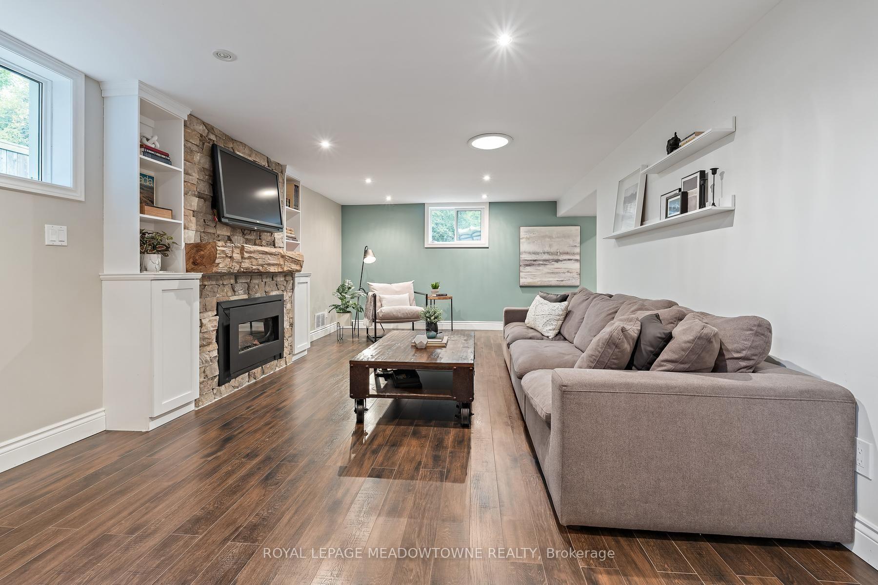 Photo 40 of 33 Fagan Drive, Halton Hills, Georgetown — HOMEH
