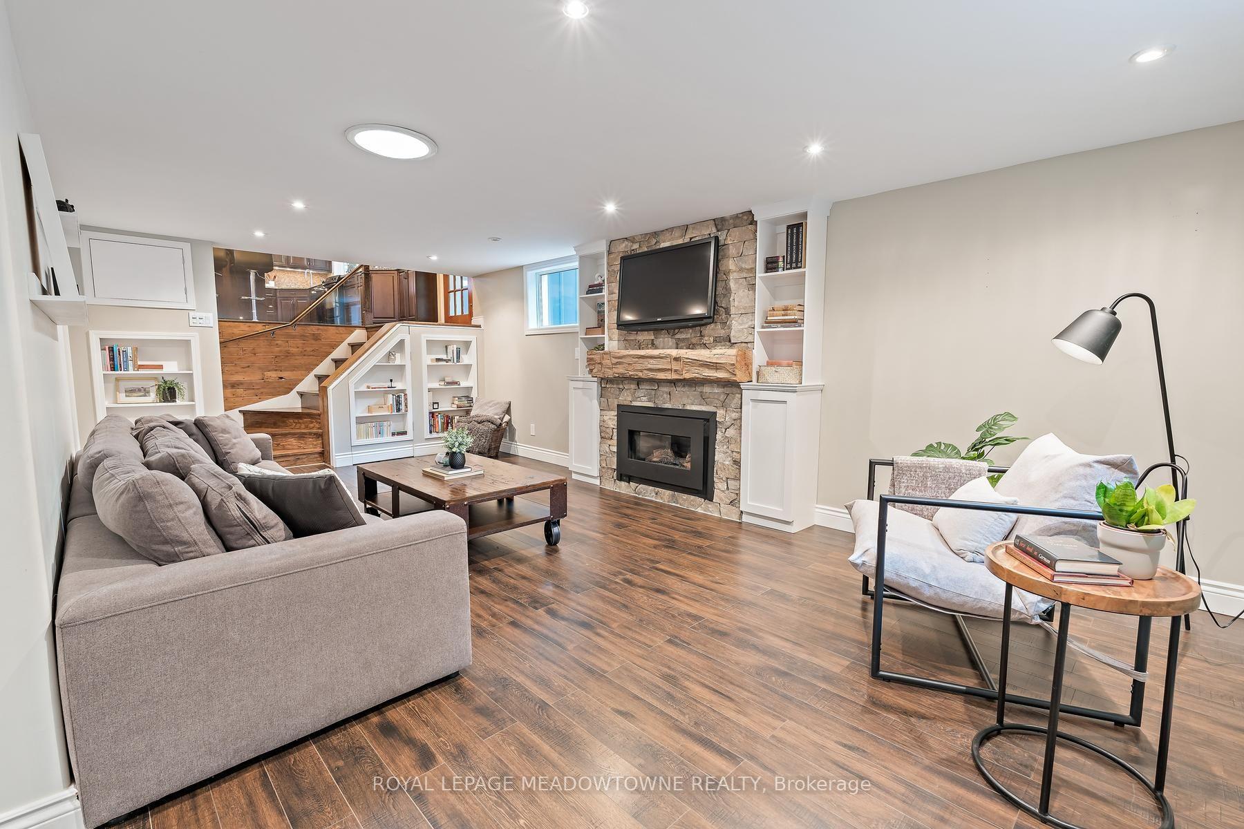 Photo 42 of 33 Fagan Drive, Halton Hills, Georgetown — HOMEH