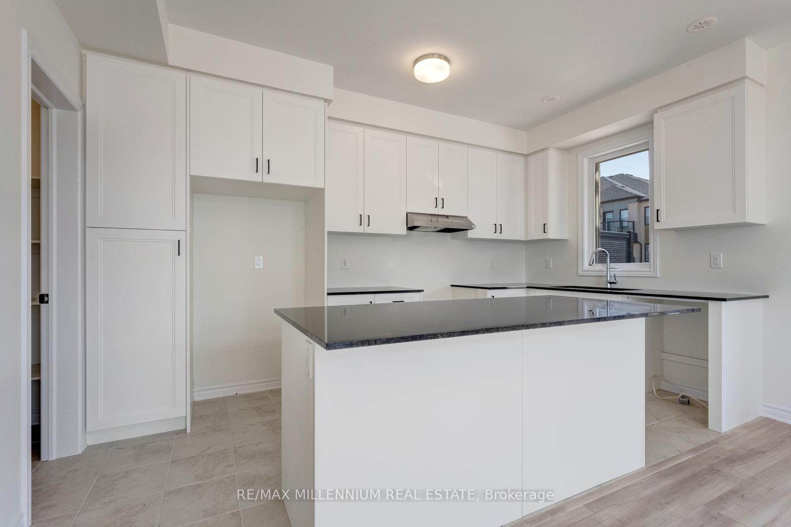 Photo 18 of Unit Main, 36 Thornbird Crescent, Brampton, Northwest Brampton — HOMEH