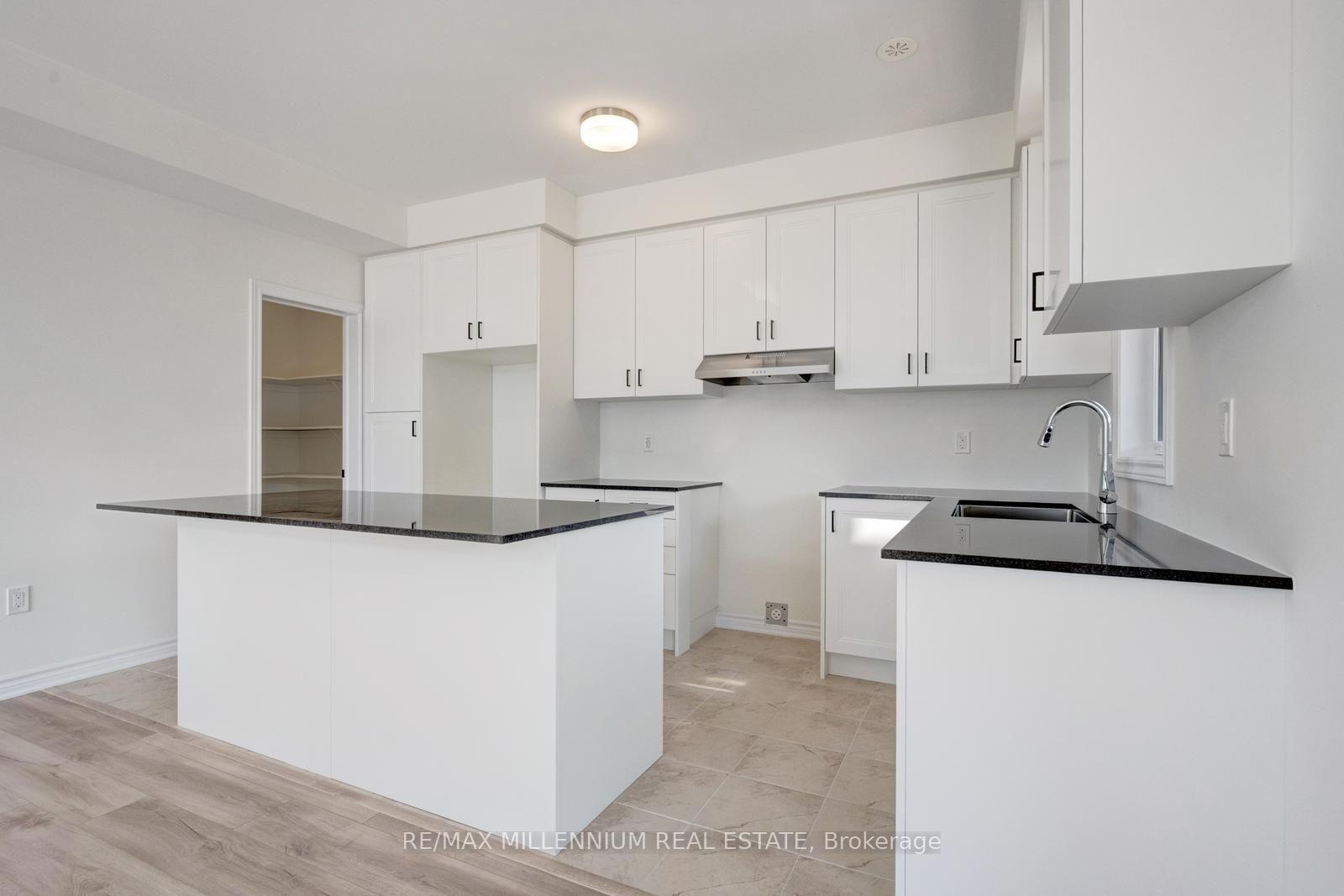 Photo 19 of Unit Main, 36 Thornbird Crescent, Brampton, Northwest Brampton — HOMEH