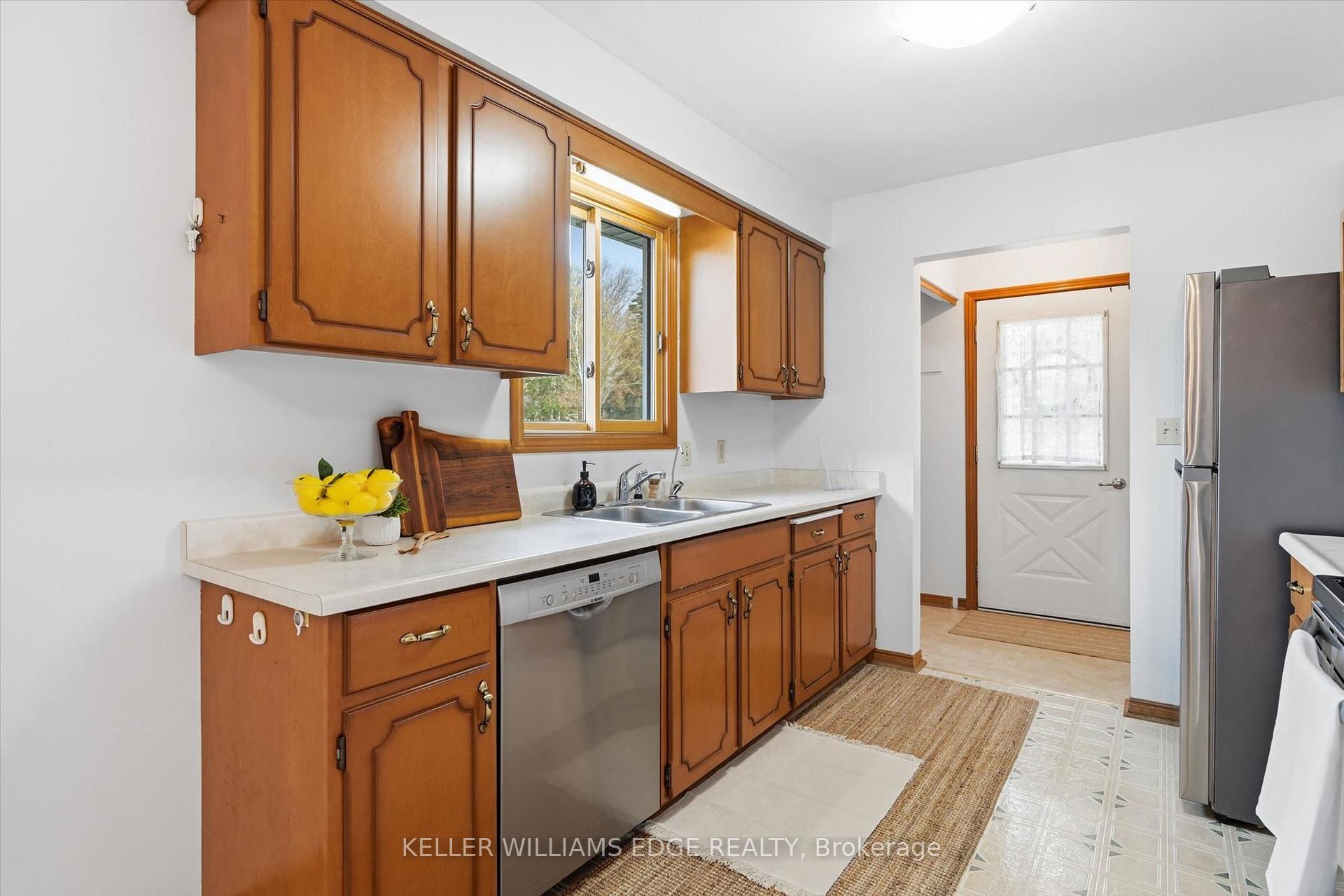 Photo 7 of 17 Richardson Drive, Norfolk, Port Dover — HOMEH
