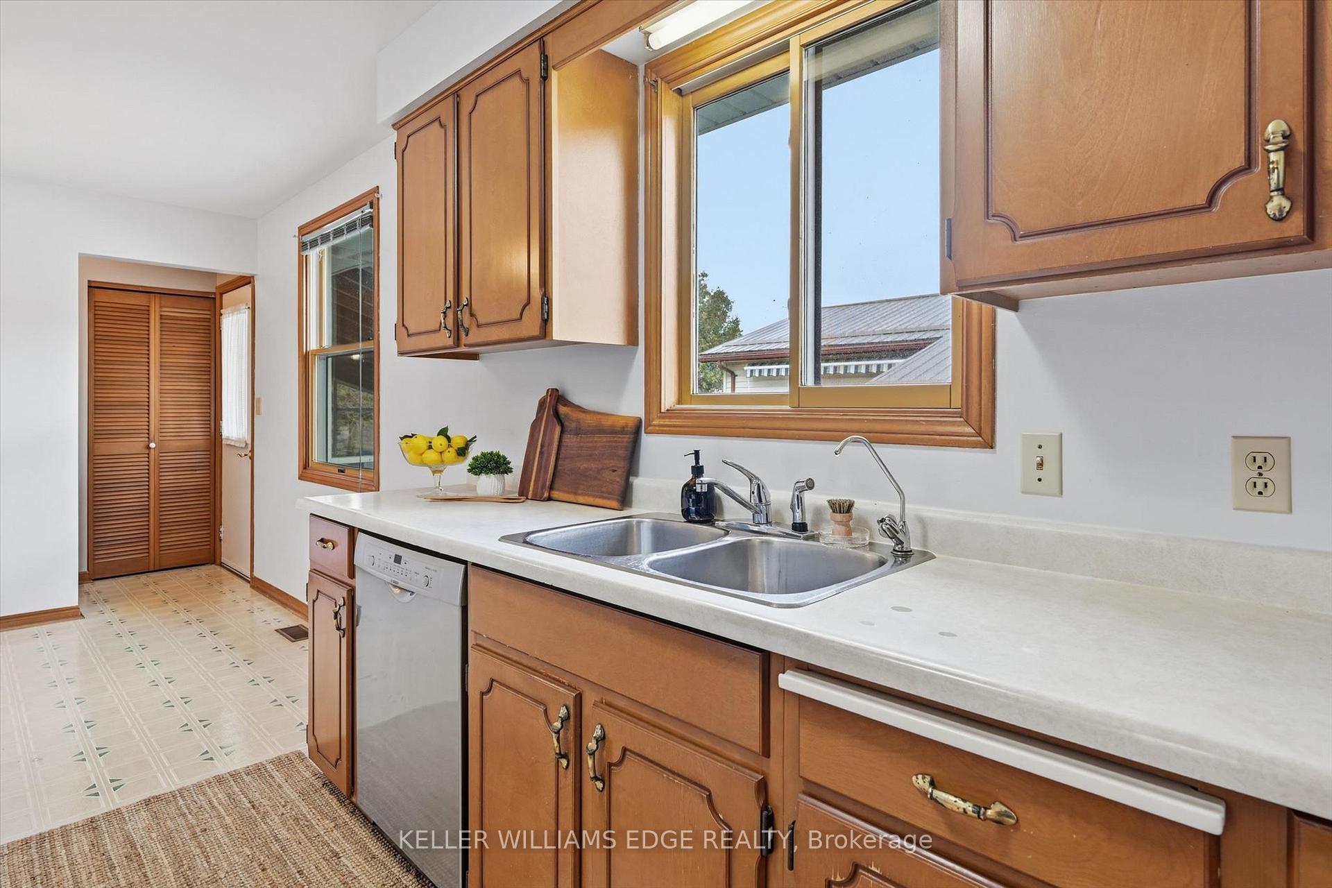 Photo 10 of 17 Richardson Drive, Norfolk, Port Dover — HOMEH