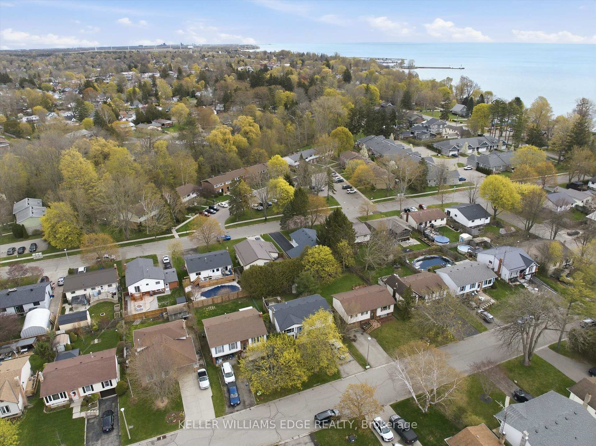 Photo 37 of 17 Richardson Drive, Norfolk, Port Dover — HOMEH