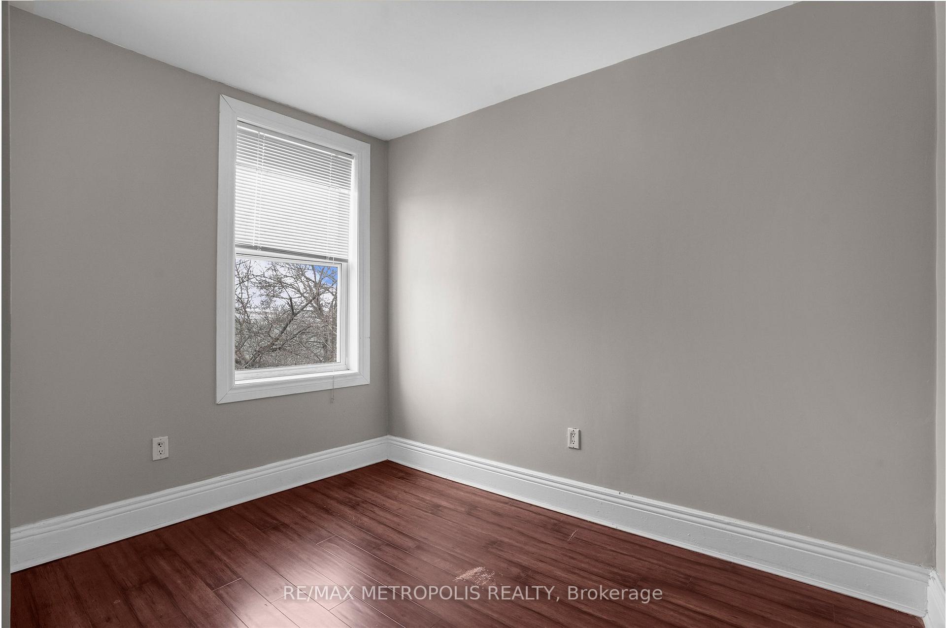 Photo 10 of 201 Bay Street N, Hamilton, Central — HOMEH