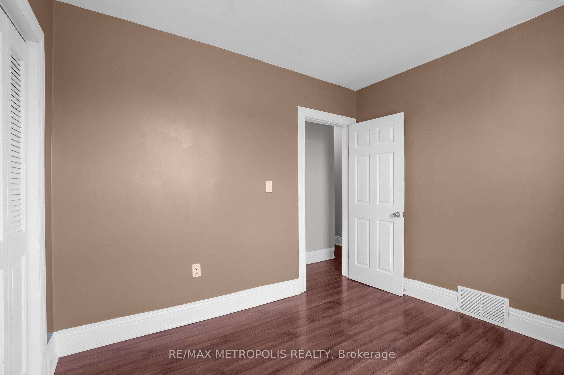 Photo 12 of 201 Bay Street N, Hamilton, Central — HOMEH