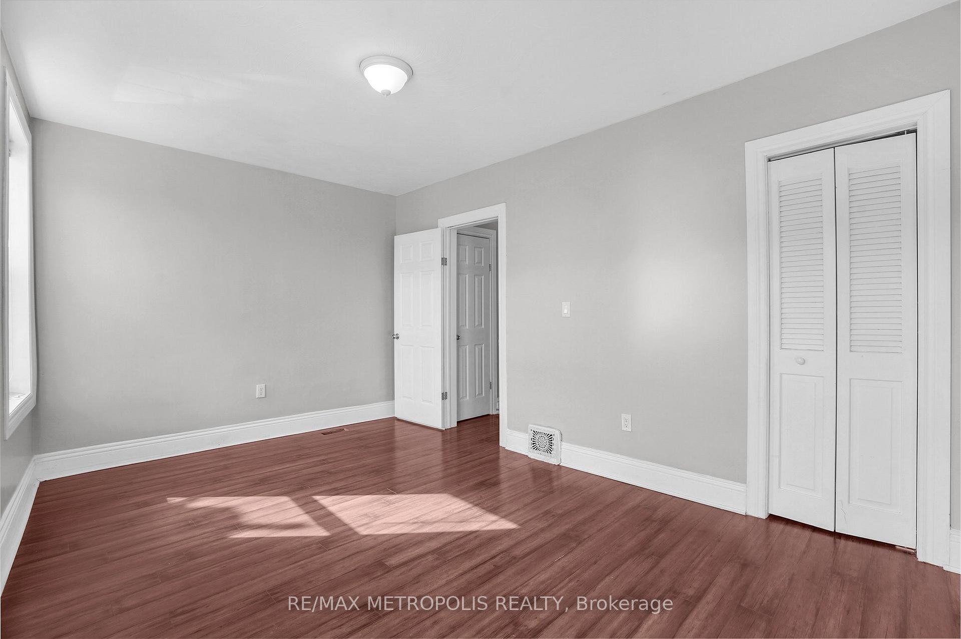 Photo 16 of 201 Bay Street N, Hamilton, Central — HOMEH