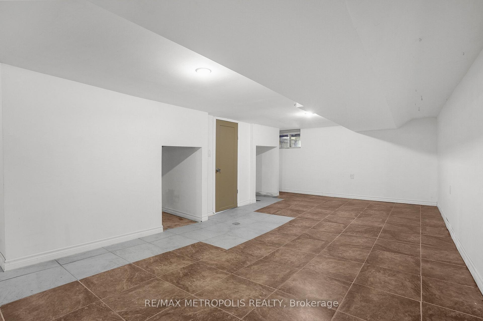 Photo 27 of 201 Bay Street N, Hamilton, Central — HOMEH