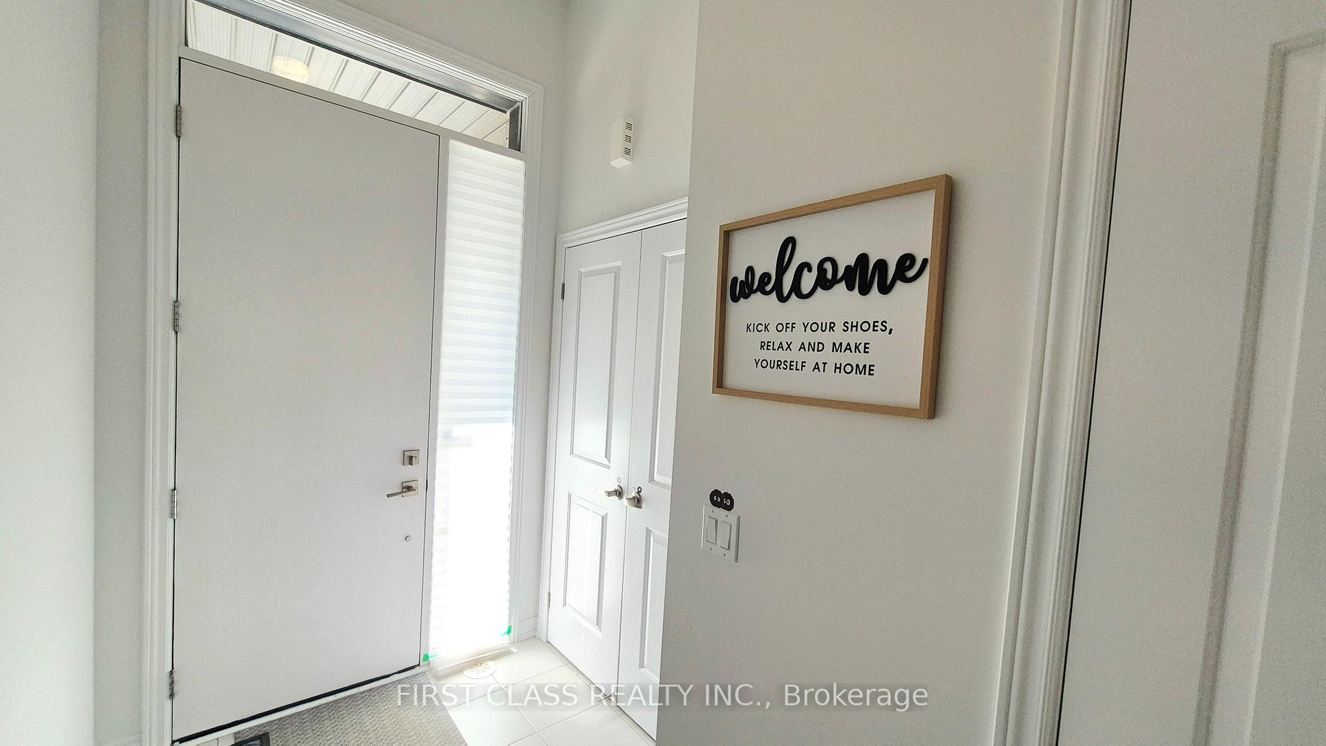Photo 11 of 52 Sorbara Way, Whitby, Brooklin — HOMEH