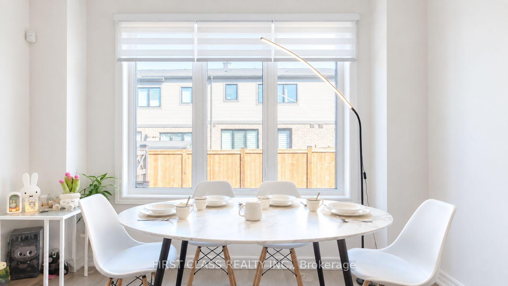 Photo 23 of 52 Sorbara Way, Whitby, Brooklin — HOMEH