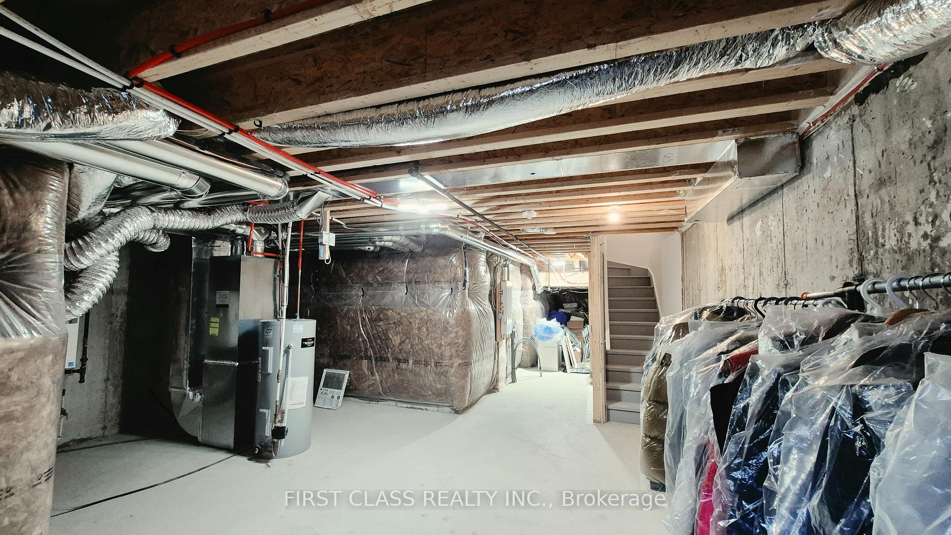 Photo 49 of 52 Sorbara Way, Whitby, Brooklin — HOMEH