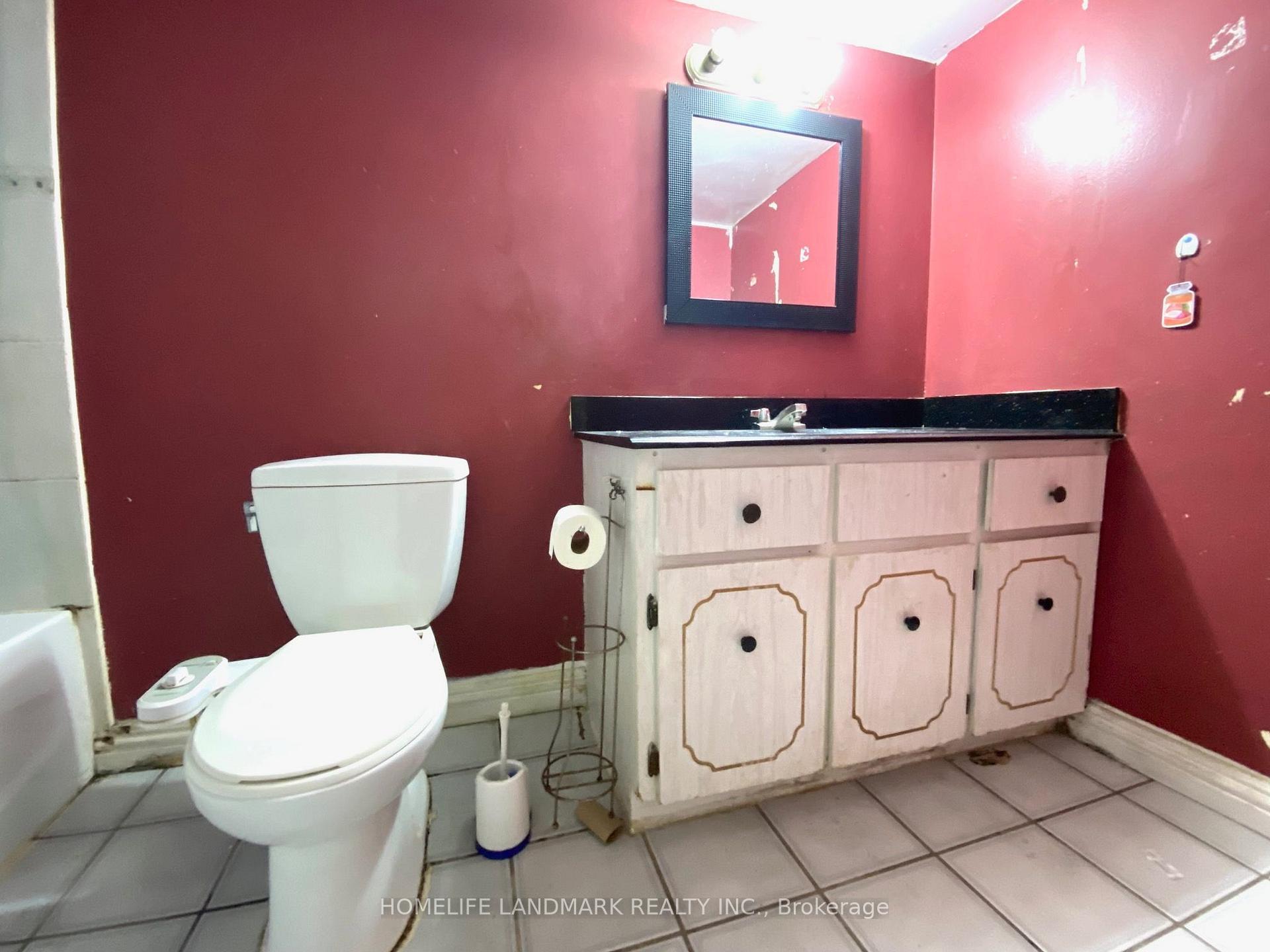 Photo 10 of Unit Lower, 3320 Grechen Road, Mississauga, Erindale — HOMEH