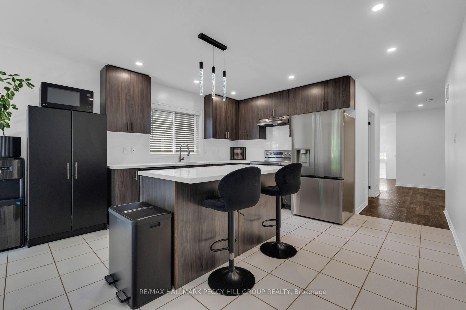 Photo 3 of 247 Diana Drive, Orillia — HOMEH