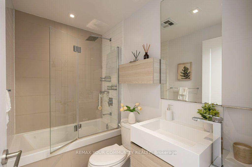 Photo 6 of Unit 506, 88 Scott Street, Toronto, Church-Yonge Corridor — HOMEH