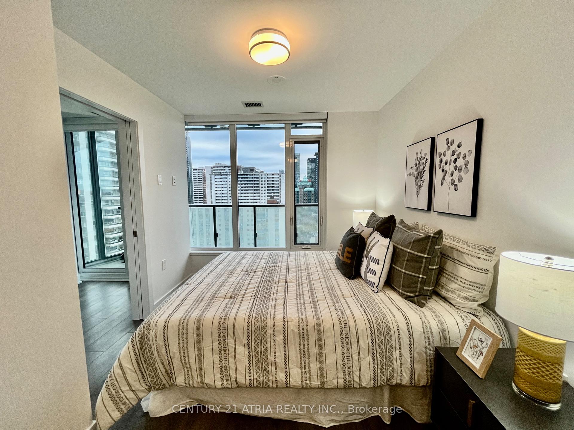 Photo 11 of Unit 1608, 575 Bloor Street E, Toronto, North St. James Town — HOMEH