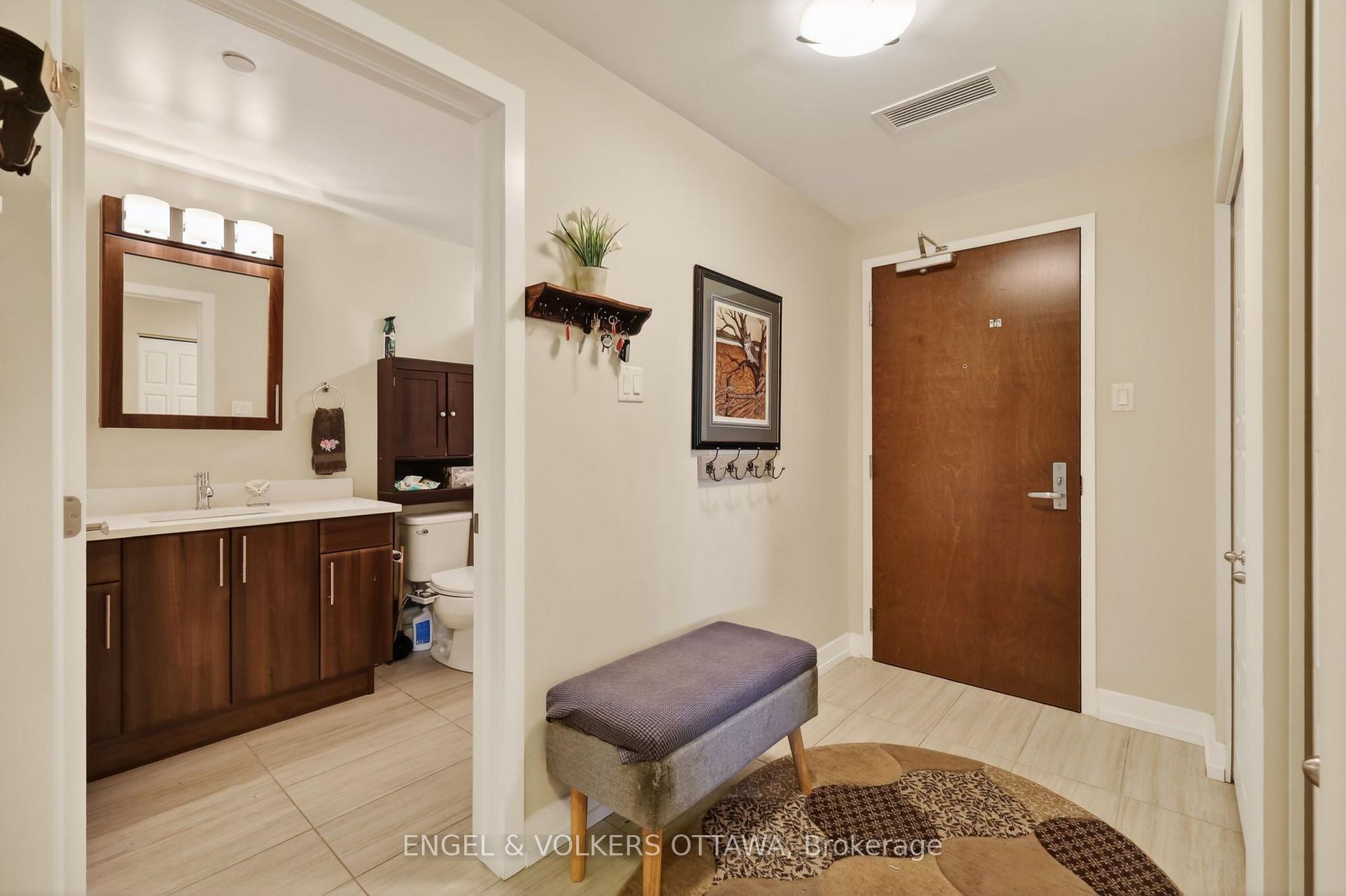 Photo 2 of Unit 711, 330 Titan Private, Ottawa, Borden Farm/Stewart Farm/Carleton Heights/Parkwood Hills — HOMEH