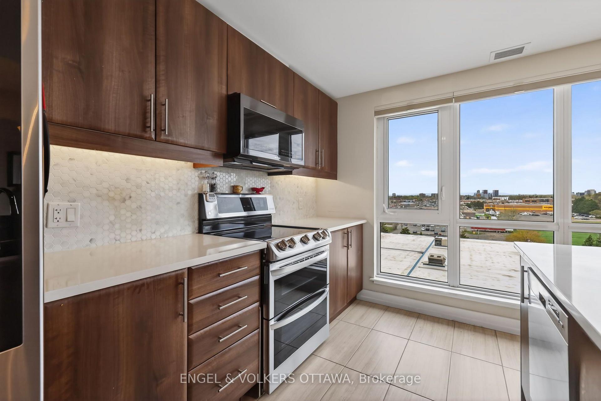 Photo 7 of Unit 711, 330 Titan Private, Ottawa, Borden Farm/Stewart Farm/Carleton Heights/Parkwood Hills — HOMEH