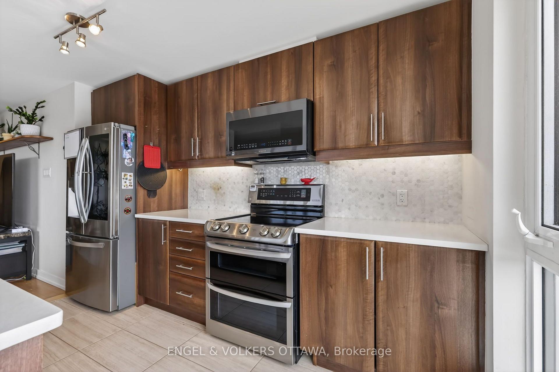 Photo 8 of Unit 711, 330 Titan Private, Ottawa, Borden Farm/Stewart Farm/Carleton Heights/Parkwood Hills — HOMEH