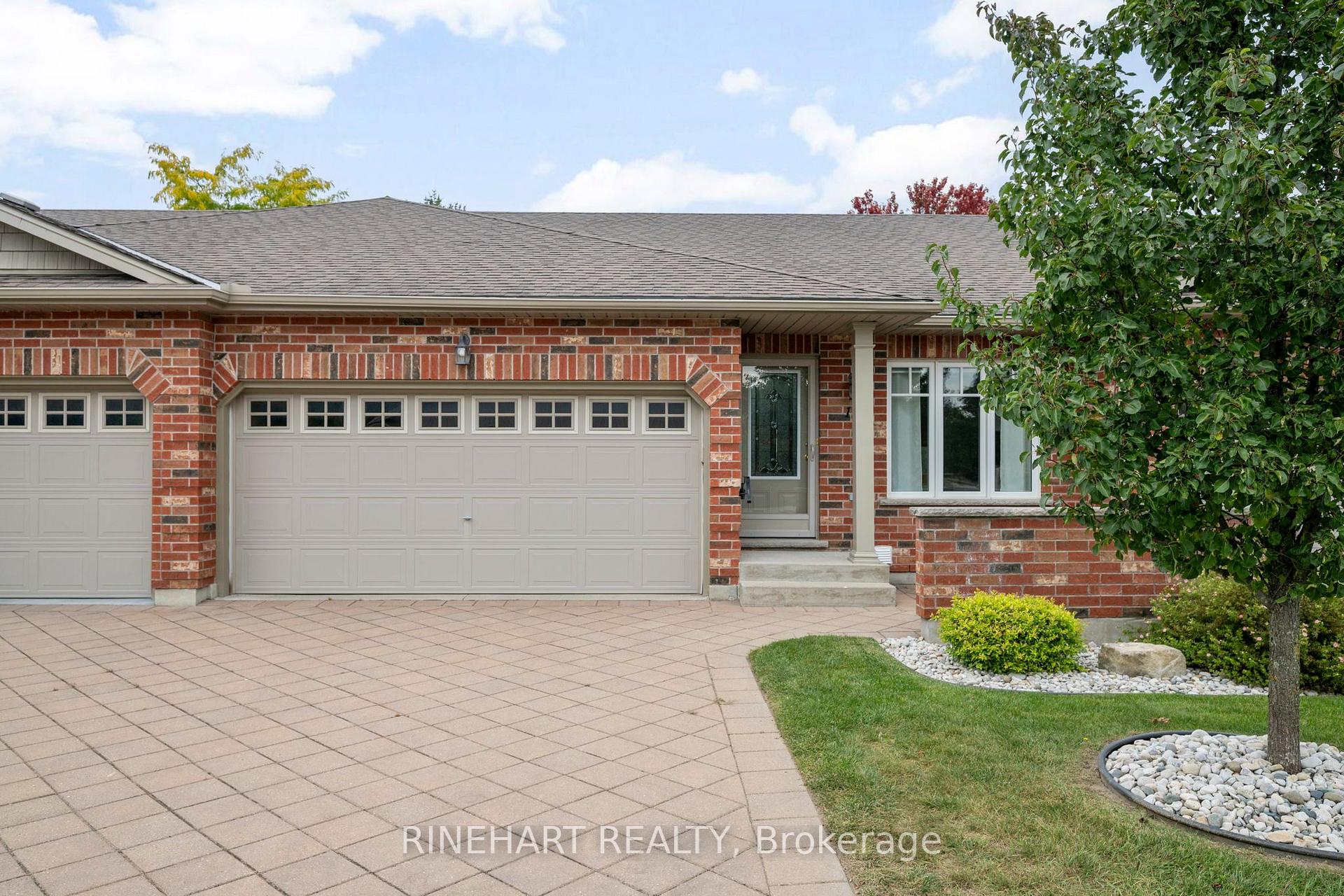 Photo of Unit 17, 121 Meadowcreek Drive