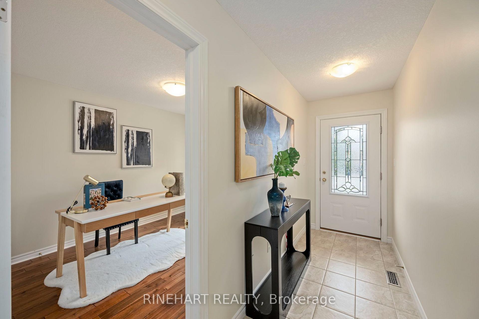 Photo 5 of Unit 17, 121 Meadowcreek Drive, Middlesex Centre, Ilderton — HOMEH