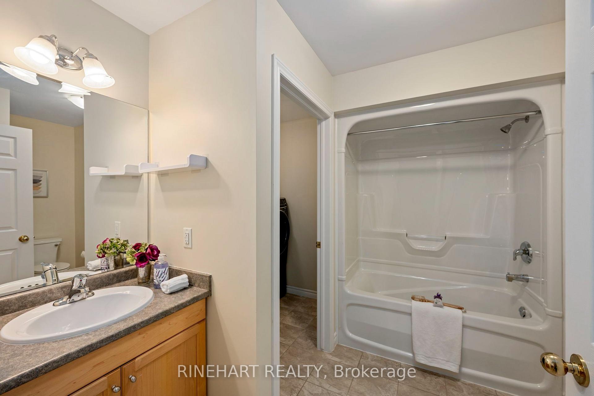 Photo 8 of Unit 17, 121 Meadowcreek Drive, Middlesex Centre, Ilderton — HOMEH