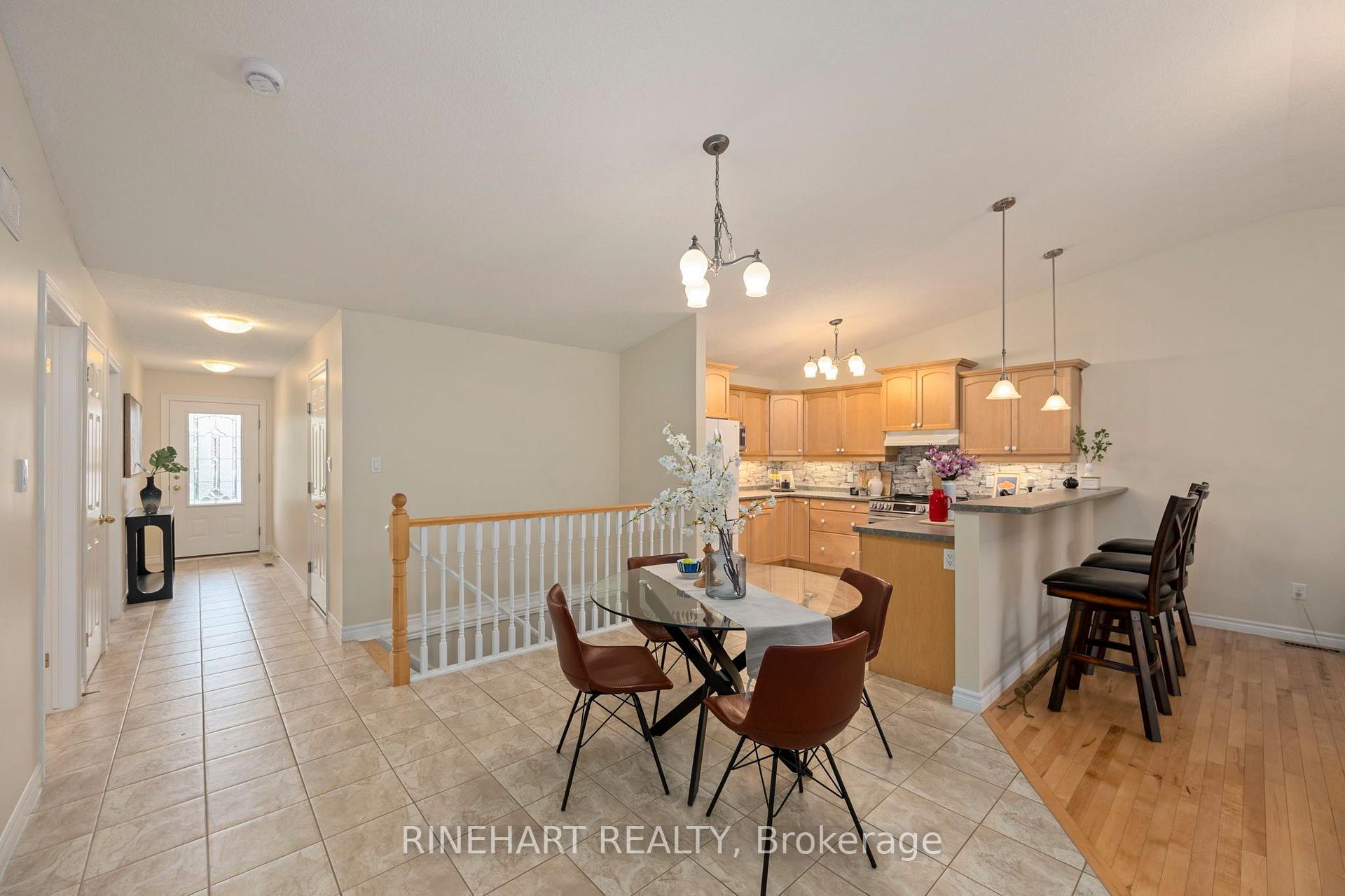 Photo 11 of Unit 17, 121 Meadowcreek Drive, Middlesex Centre, Ilderton — HOMEH