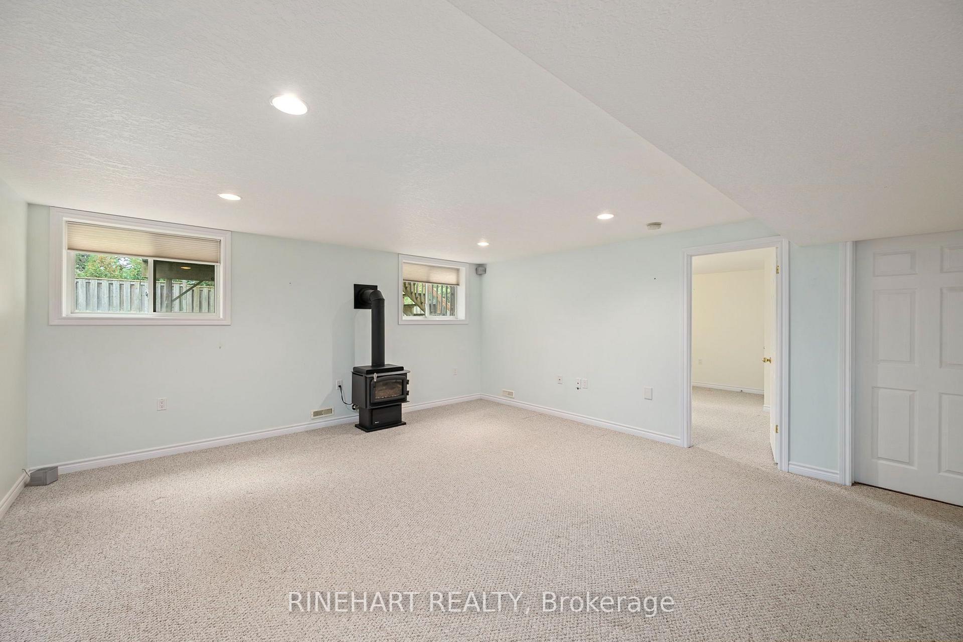 Photo 21 of Unit 17, 121 Meadowcreek Drive, Middlesex Centre, Ilderton — HOMEH