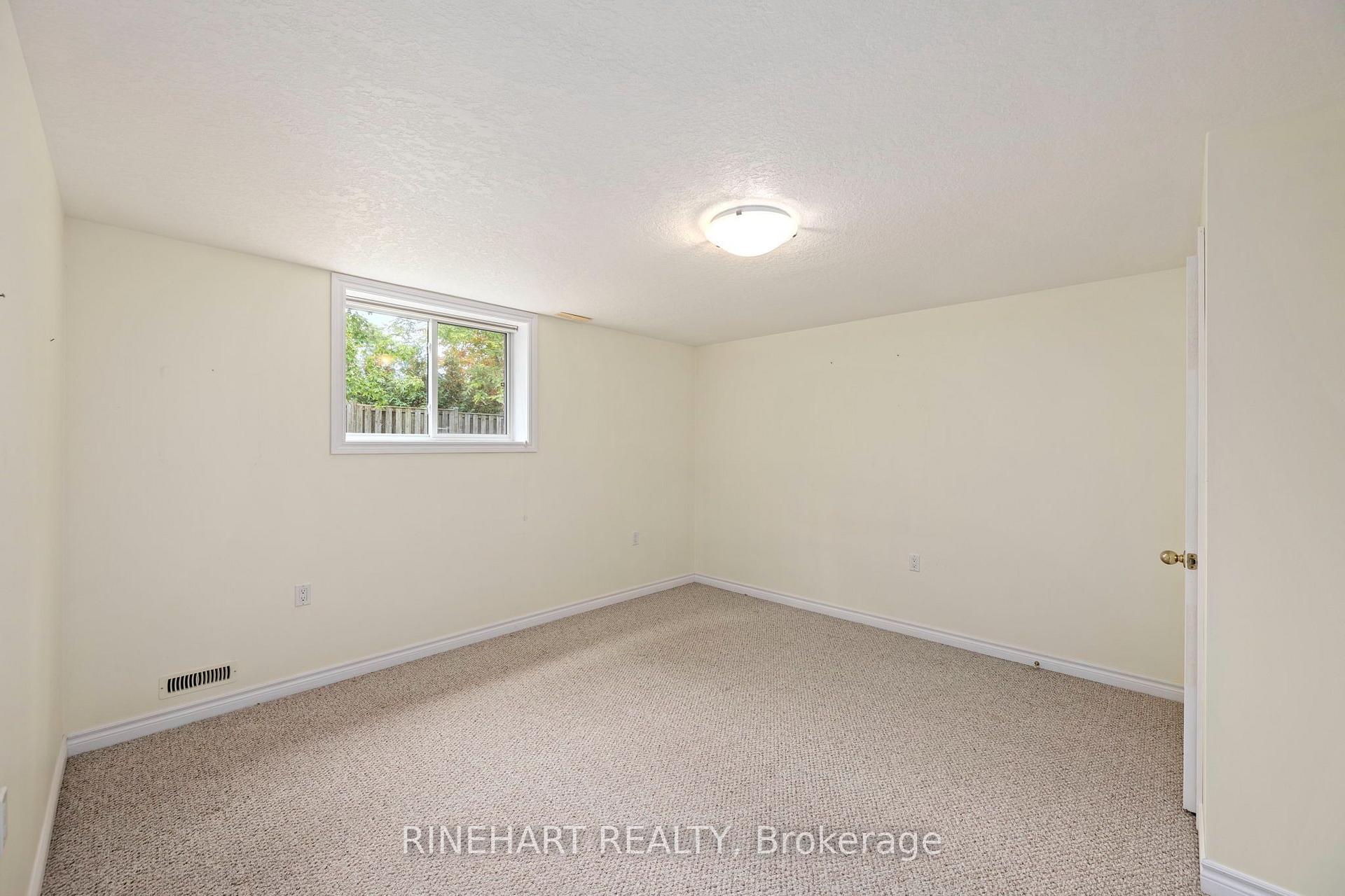 Photo 23 of Unit 17, 121 Meadowcreek Drive, Middlesex Centre, Ilderton — HOMEH