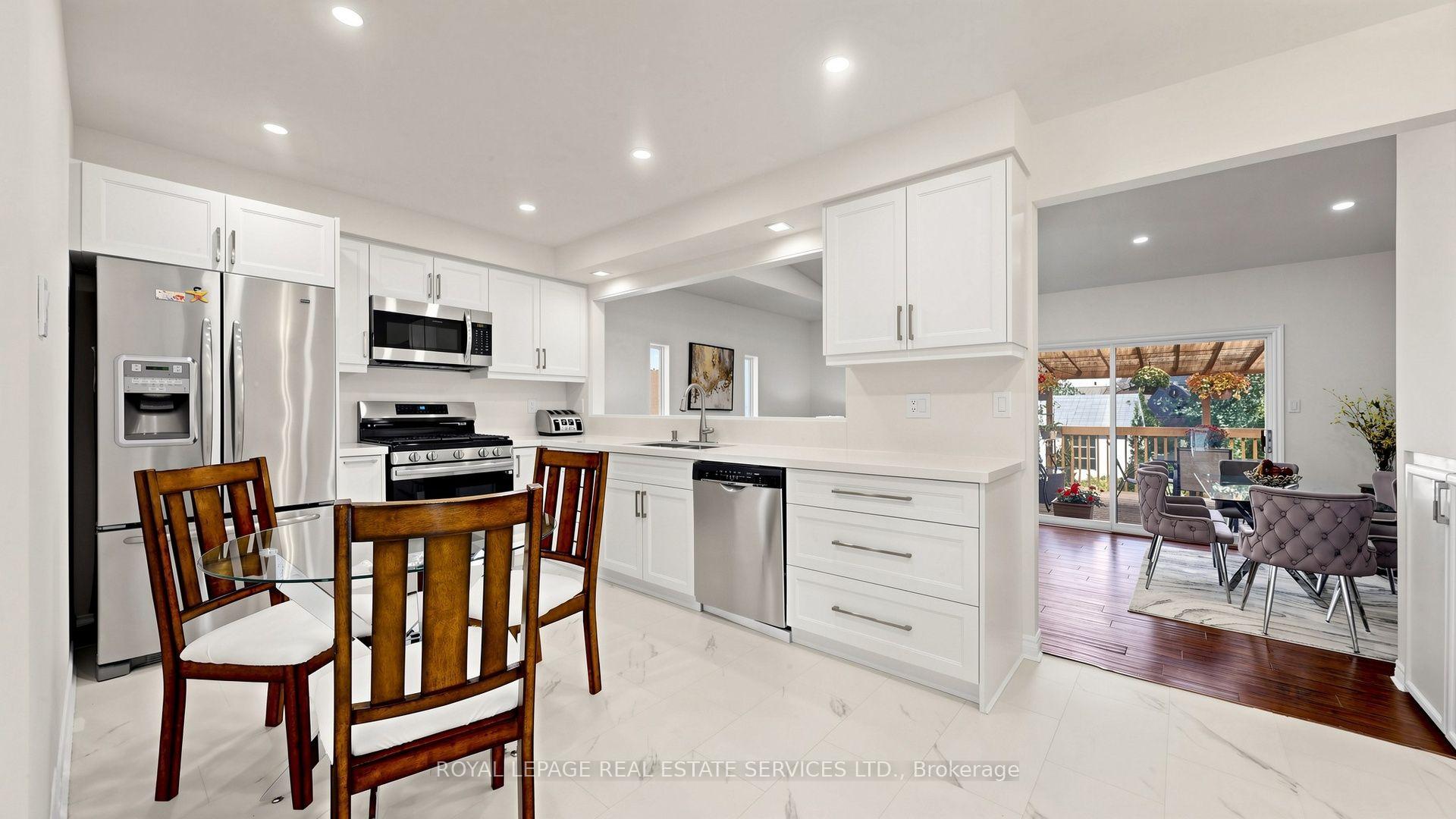 Photo 8 of 816 Beatrice Street E, Oshawa, Pinecrest — HOMEH