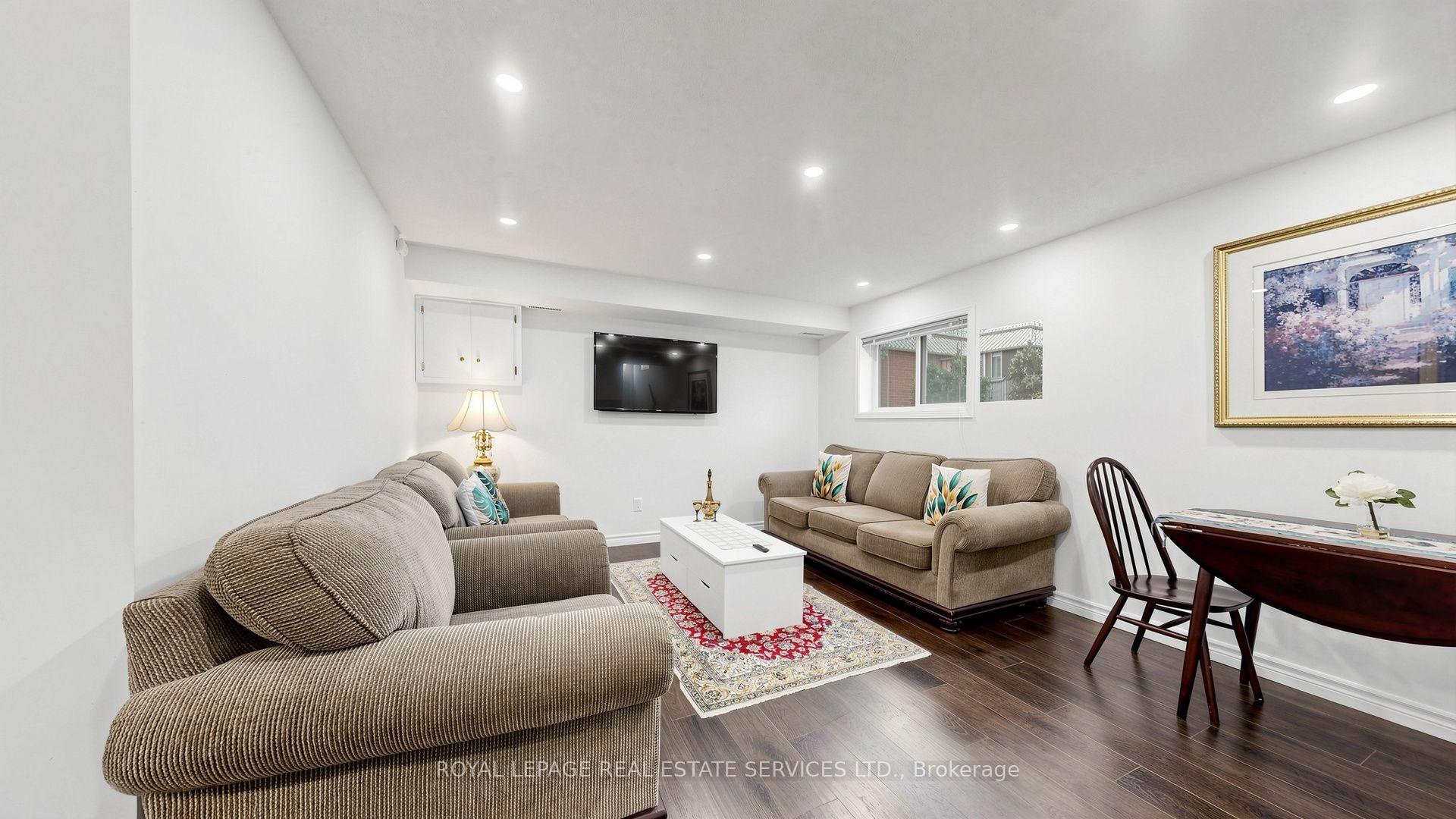 Photo 15 of 816 Beatrice Street E, Oshawa, Pinecrest — HOMEH