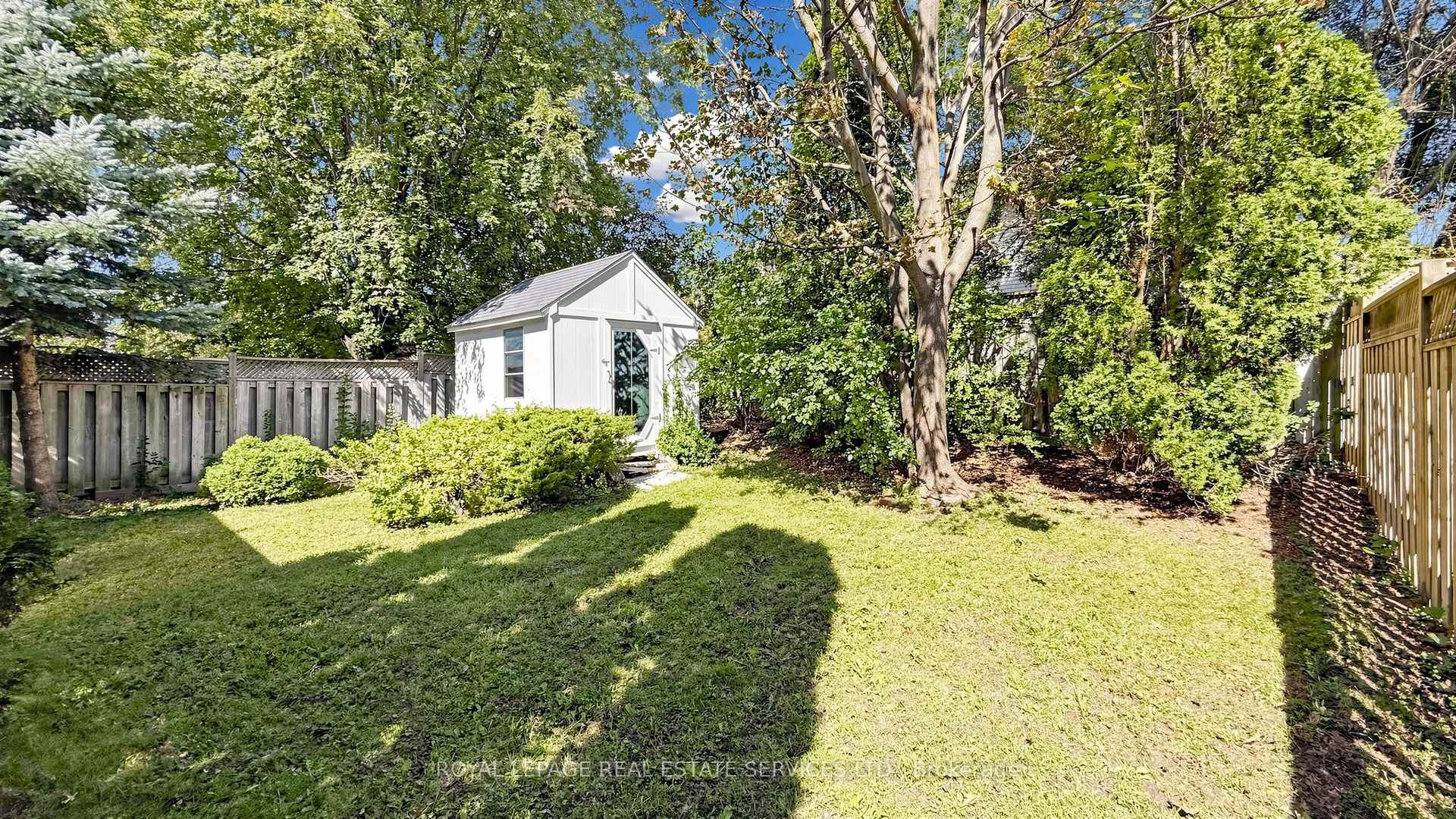 Photo 26 of 816 Beatrice Street E, Oshawa, Pinecrest — HOMEH