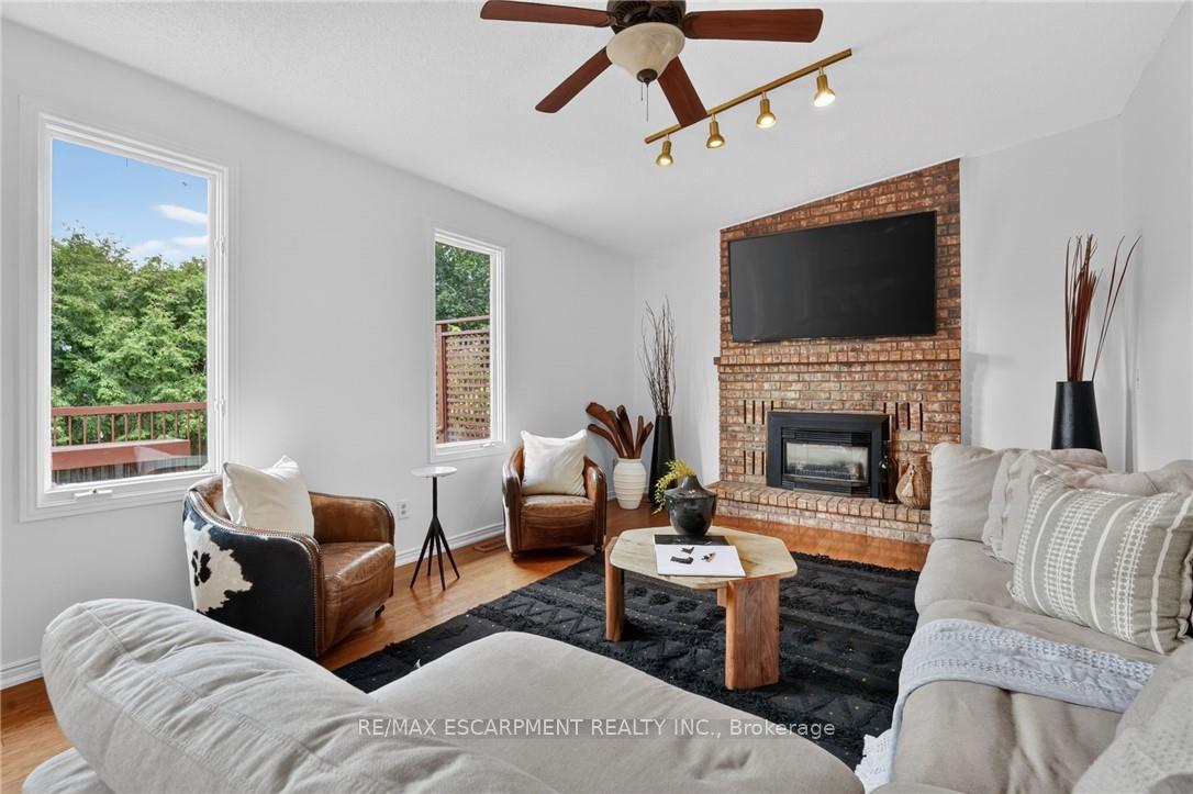 Photo 19 of 2450 Overton Drive, Burlington, Brant Hills — HOMEH