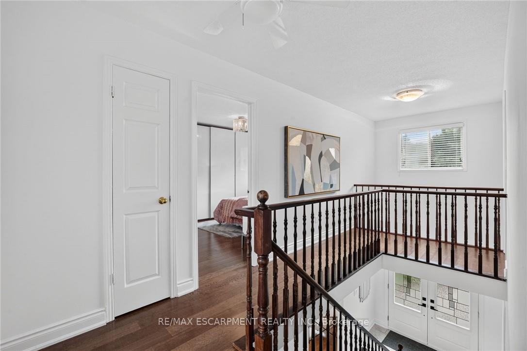 Photo 22 of 2450 Overton Drive, Burlington, Brant Hills — HOMEH