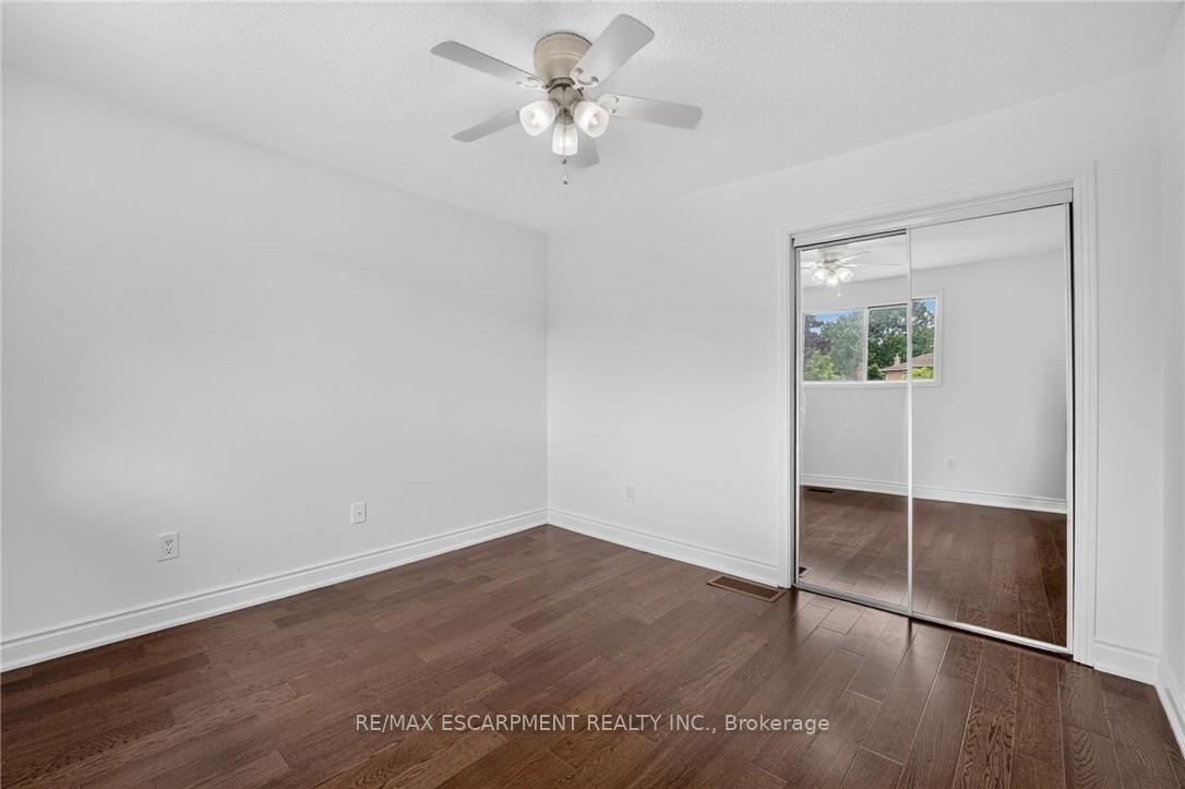 Photo 34 of 2450 Overton Drive, Burlington, Brant Hills — HOMEH