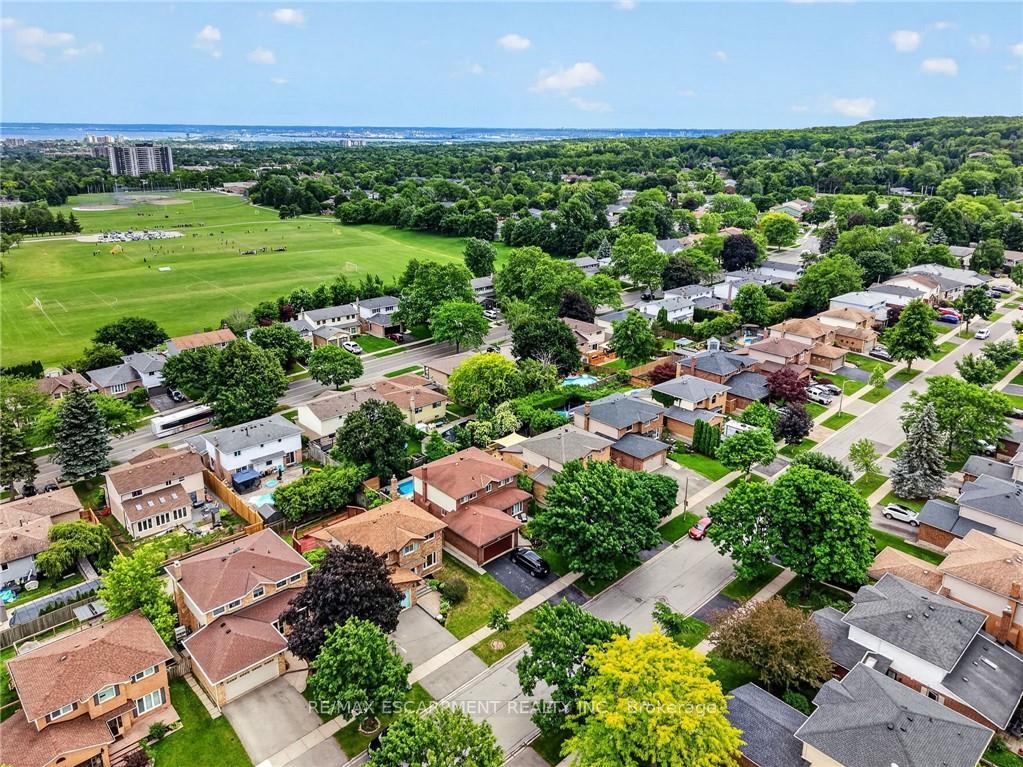 Photo 48 of 2450 Overton Drive, Burlington, Brant Hills — HOMEH