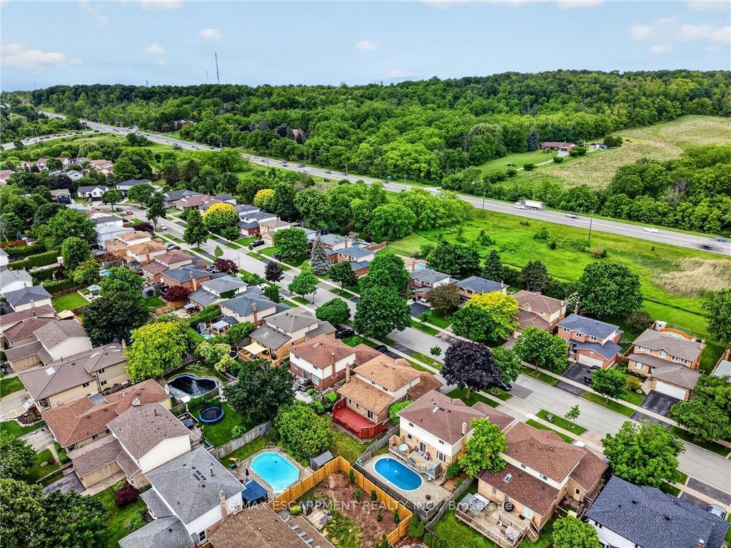 Photo 49 of 2450 Overton Drive, Burlington, Brant Hills — HOMEH