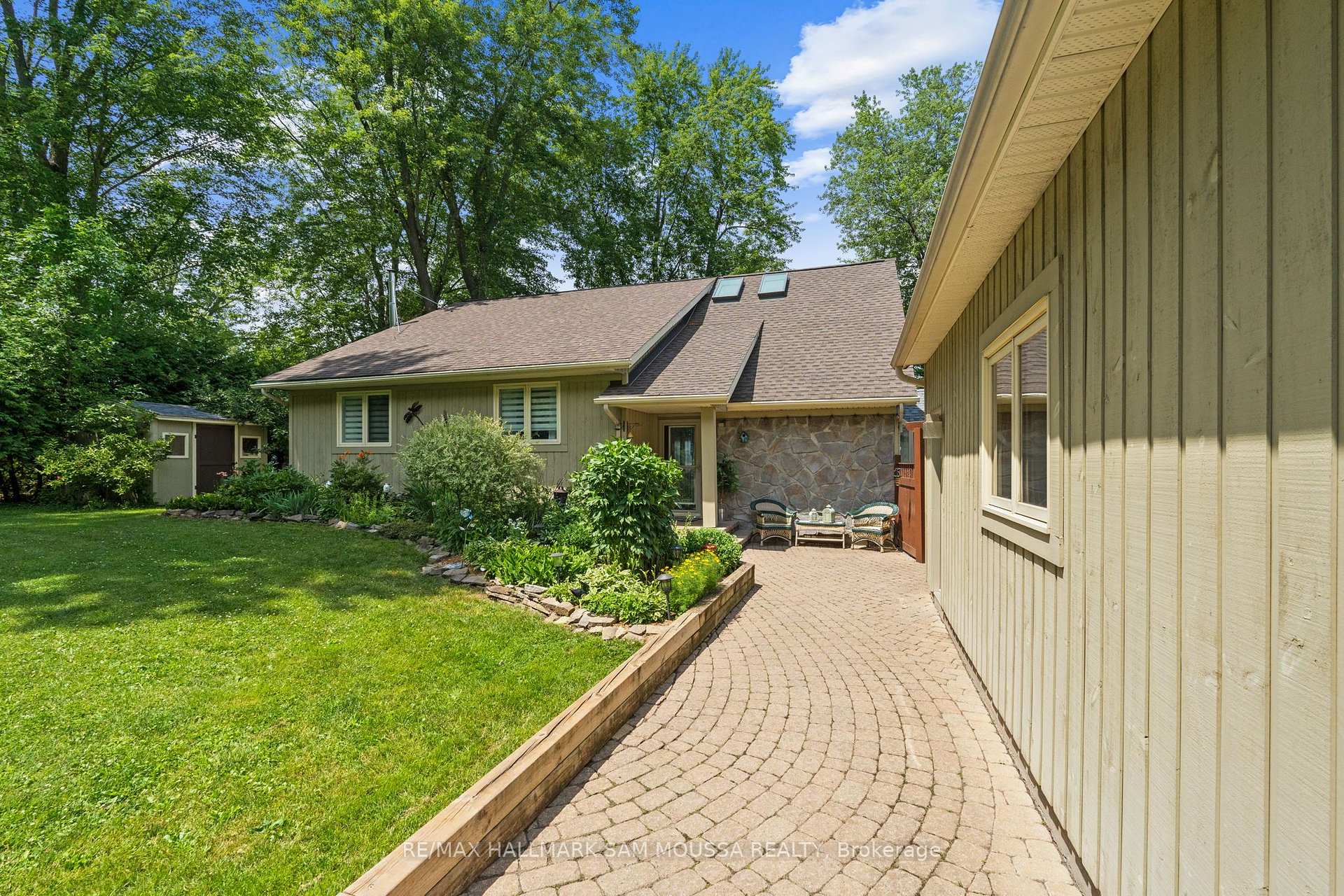 Photo 3 of 4350 Armitage Avenue, Ottawa, Dunrobin Shores — HOMEH