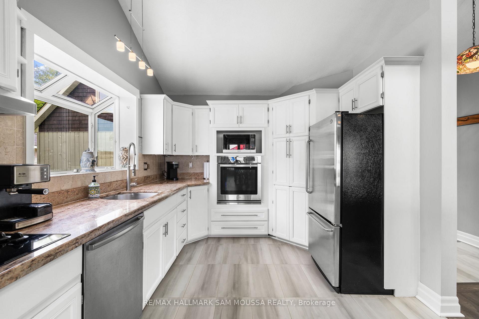 Photo 6 of 4350 Armitage Avenue, Ottawa, Dunrobin Shores — HOMEH