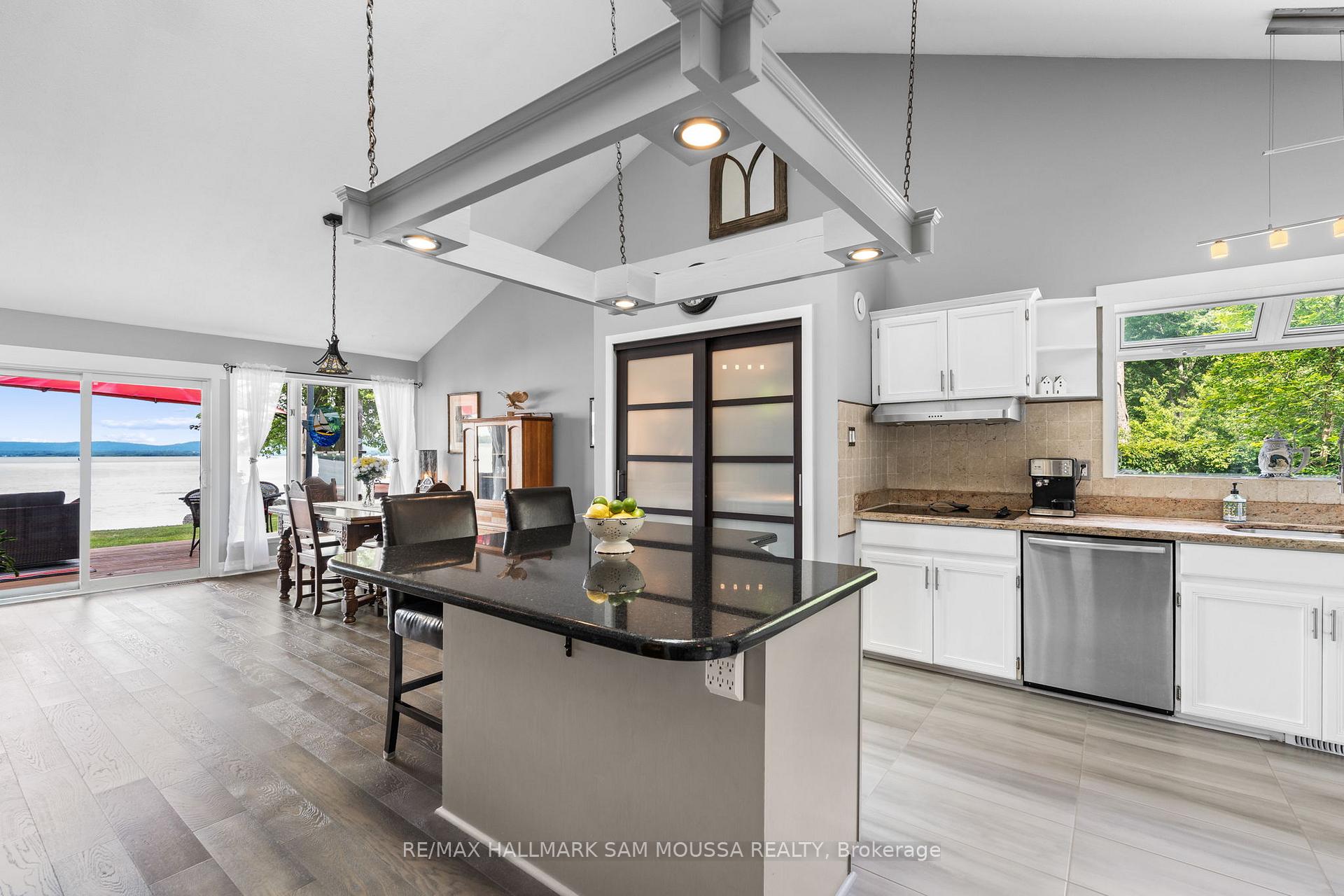 Photo 9 of 4350 Armitage Avenue, Ottawa, Dunrobin Shores — HOMEH