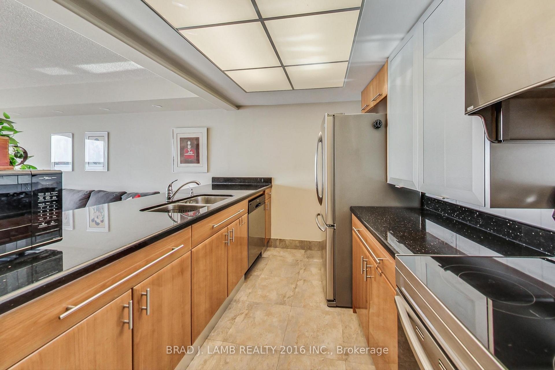Photo 5 of Unit 2911, 99 Harbour Square, Toronto, Waterfront Communities — HOMEH