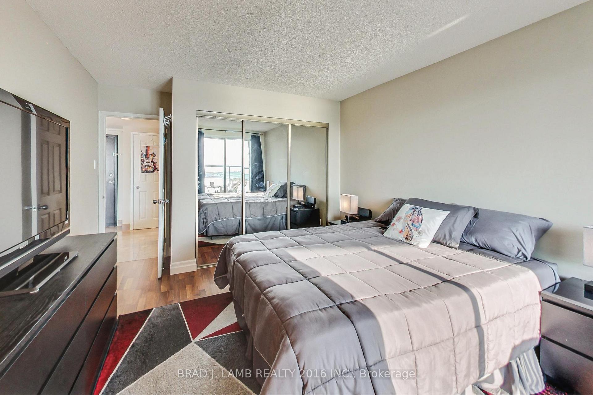 Photo 7 of Unit 2911, 99 Harbour Square, Toronto, Waterfront Communities — HOMEH