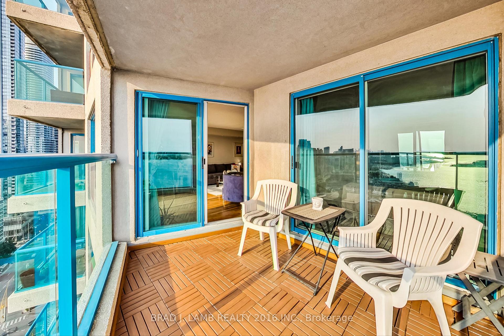 Photo 9 of Unit 2911, 99 Harbour Square, Toronto, Waterfront Communities — HOMEH