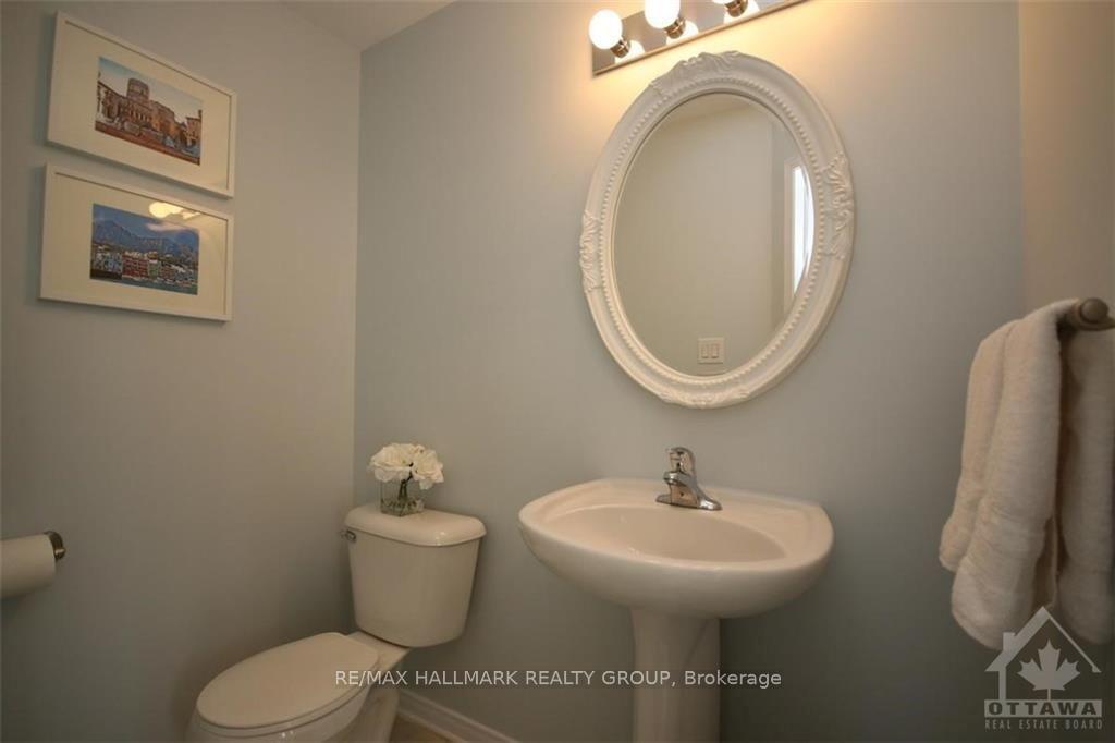 Photo 3 of 553 Ashbourne Crescent, Ottawa, Barrhaven - Stonebridge — HOMEH