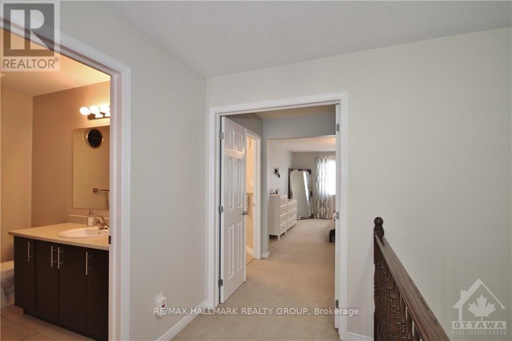 Photo 9 of 553 Ashbourne Crescent, Ottawa, Barrhaven - Stonebridge — HOMEH
