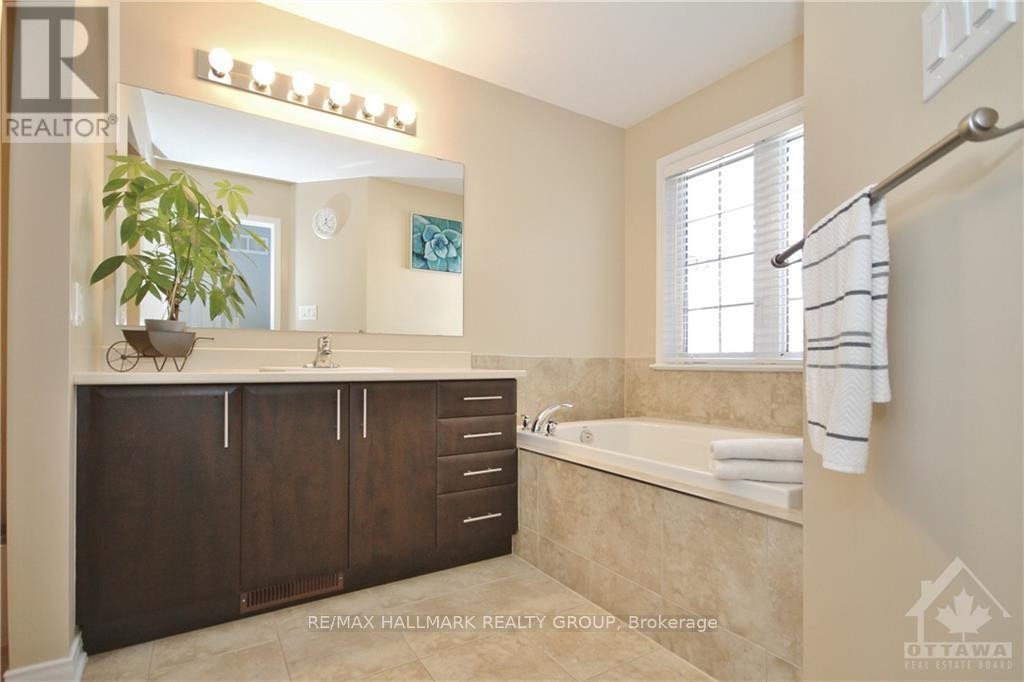 Photo 11 of 553 Ashbourne Crescent, Ottawa, Barrhaven - Stonebridge — HOMEH