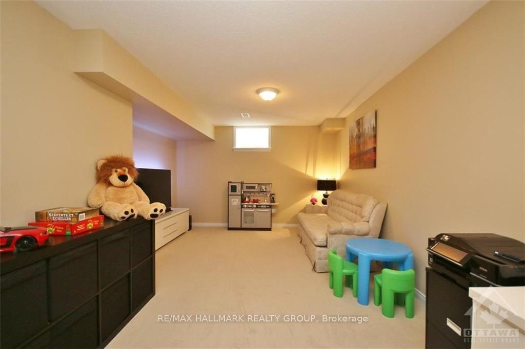 Photo 18 of 553 Ashbourne Crescent, Ottawa, Barrhaven - Stonebridge — HOMEH