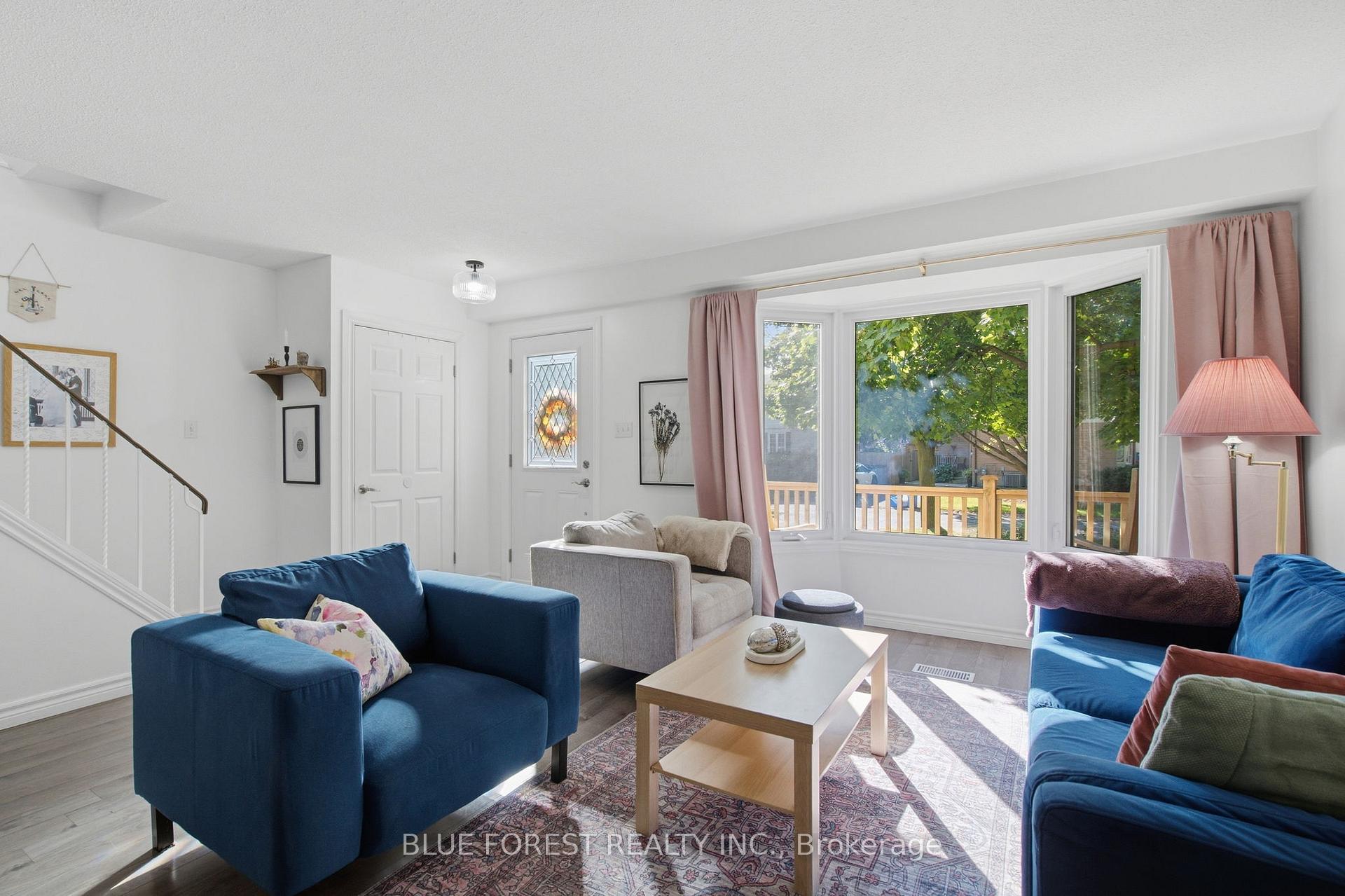 Photo 2 of 114 Hearthside Place, London, East I — HOMEH