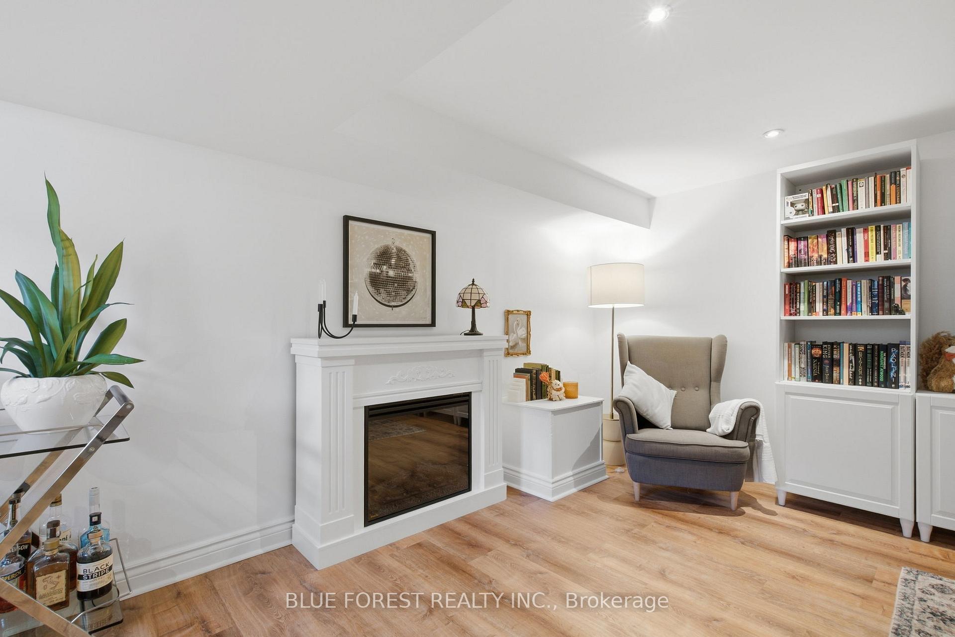 Photo 28 of 114 Hearthside Place, London, East I — HOMEH
