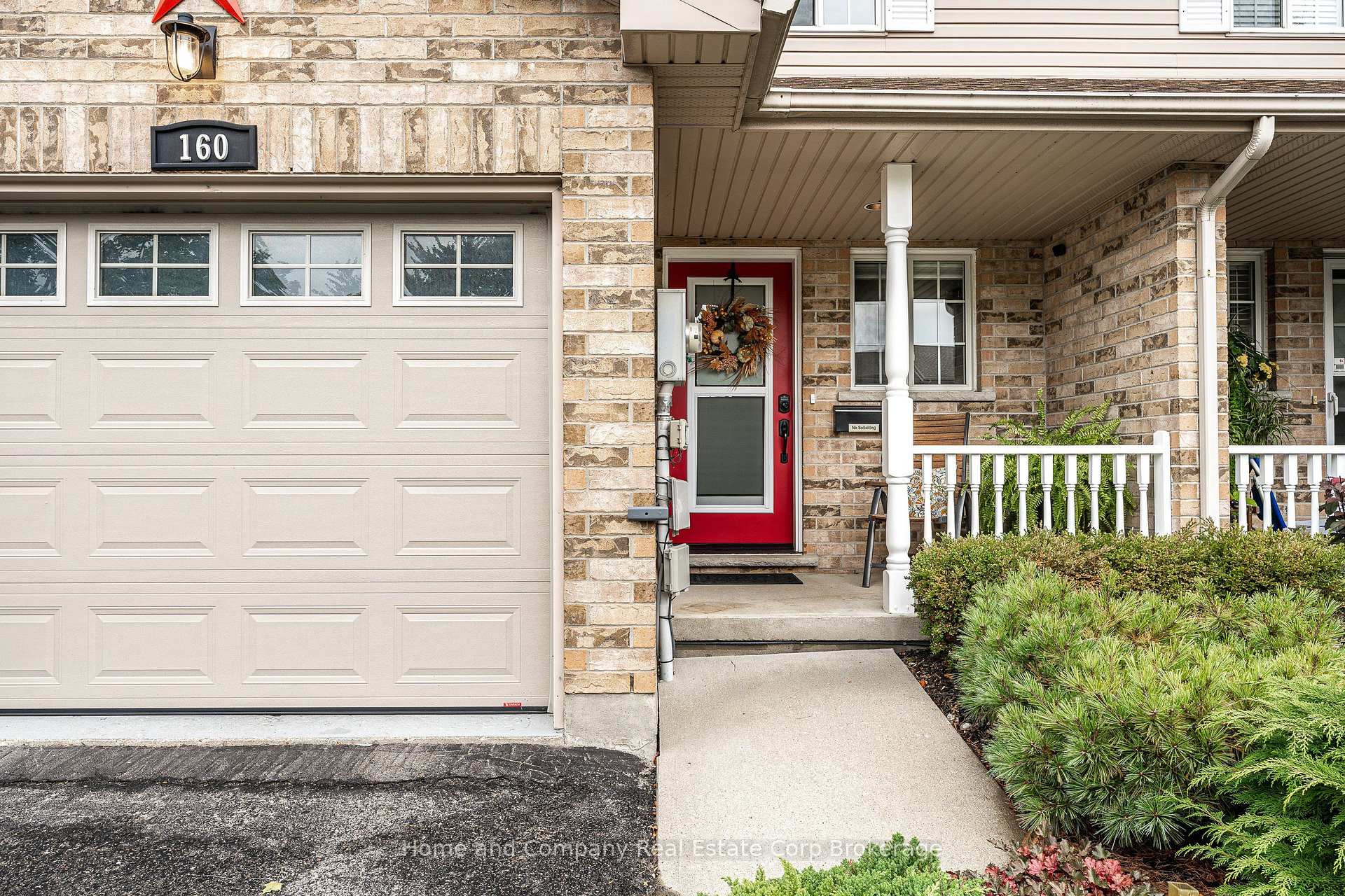 Photo 3 of 160 Athlone Crescent, Stratford — HOMEH