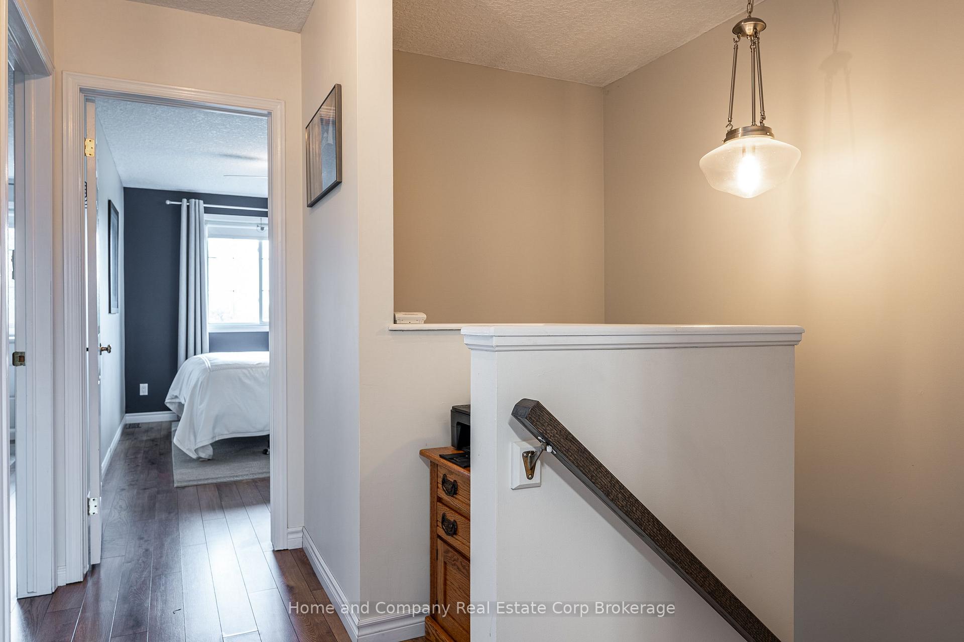 Photo 25 of 160 Athlone Crescent, Stratford — HOMEH