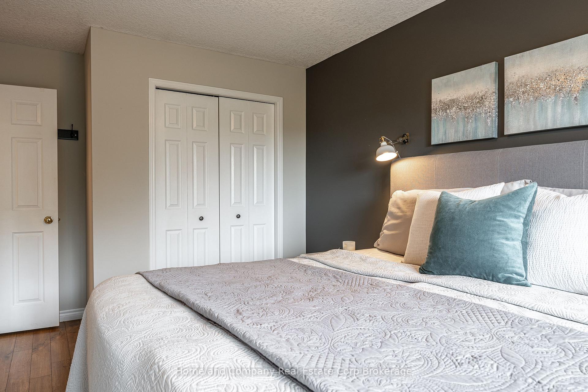 Photo 28 of 160 Athlone Crescent, Stratford — HOMEH